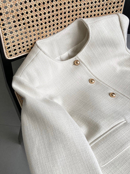 Gracefully Styled Garment for Any Occasion