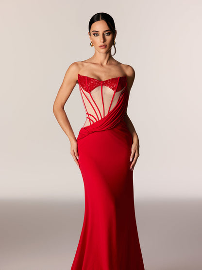 Beautifully Crafted Dress in a Classic Style