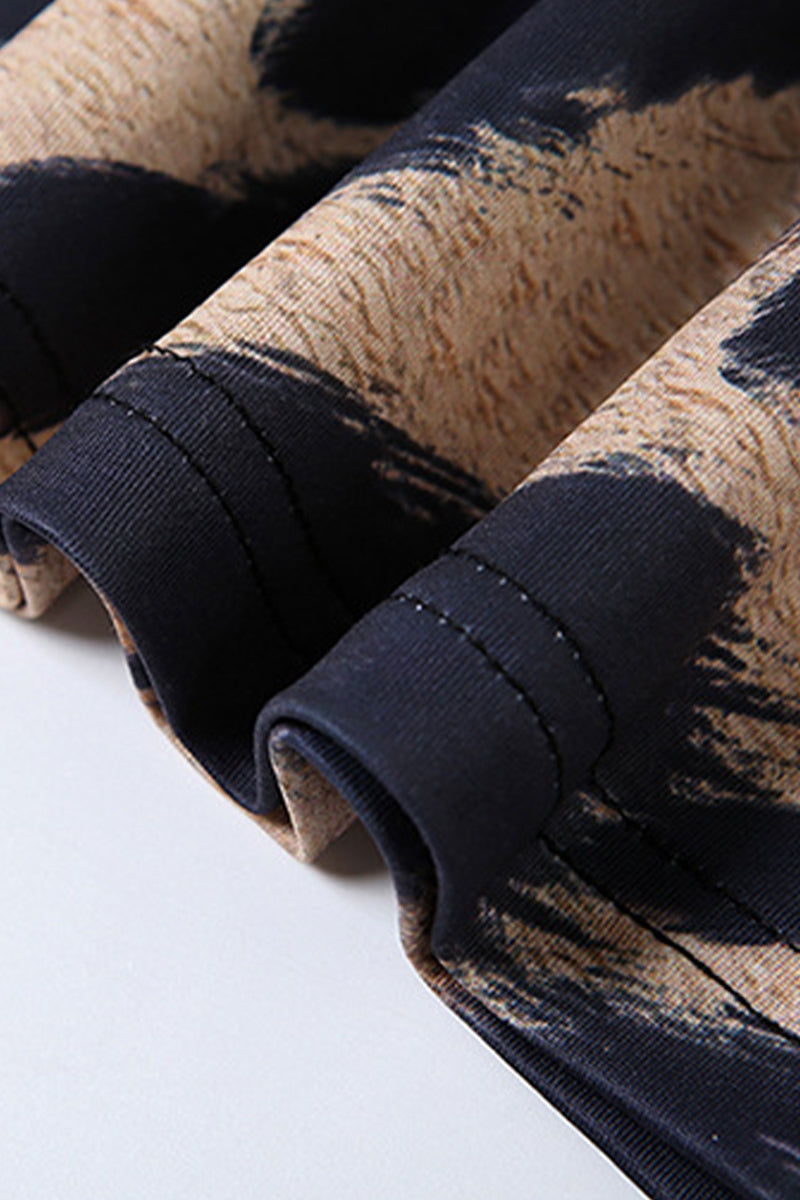 Effortlessly Elegant Garment with a Timeless Design