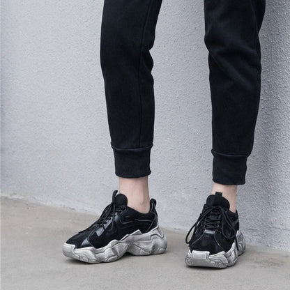 Beautifully Crafted Sneakers in a Classic Style
