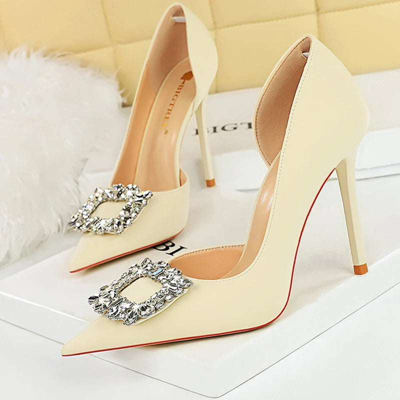 Gracefully Styled Heels for Any Occasion