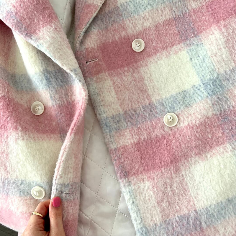 Beautifully Finished Coat in a Timeless Design
