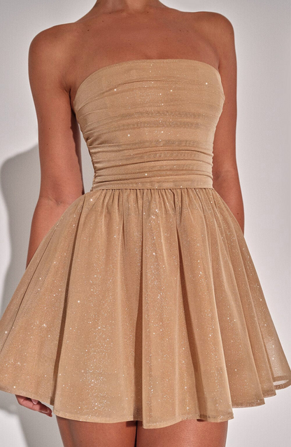 Effortlessly Elegant Dress with a Timeless Design
