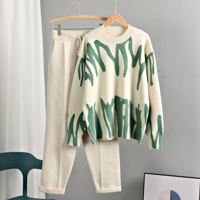 Elegantly Styled Sweater for Everyday Wear
