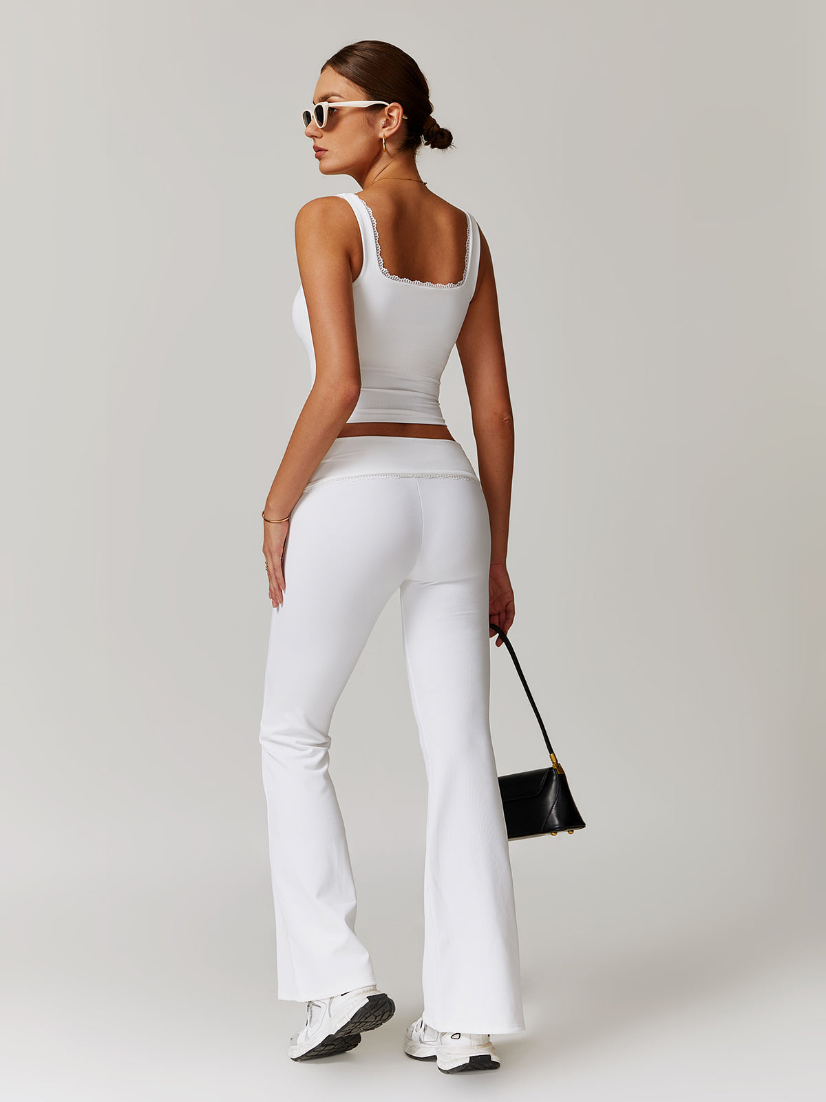 Beautifully Finished Top in a Timeless Design