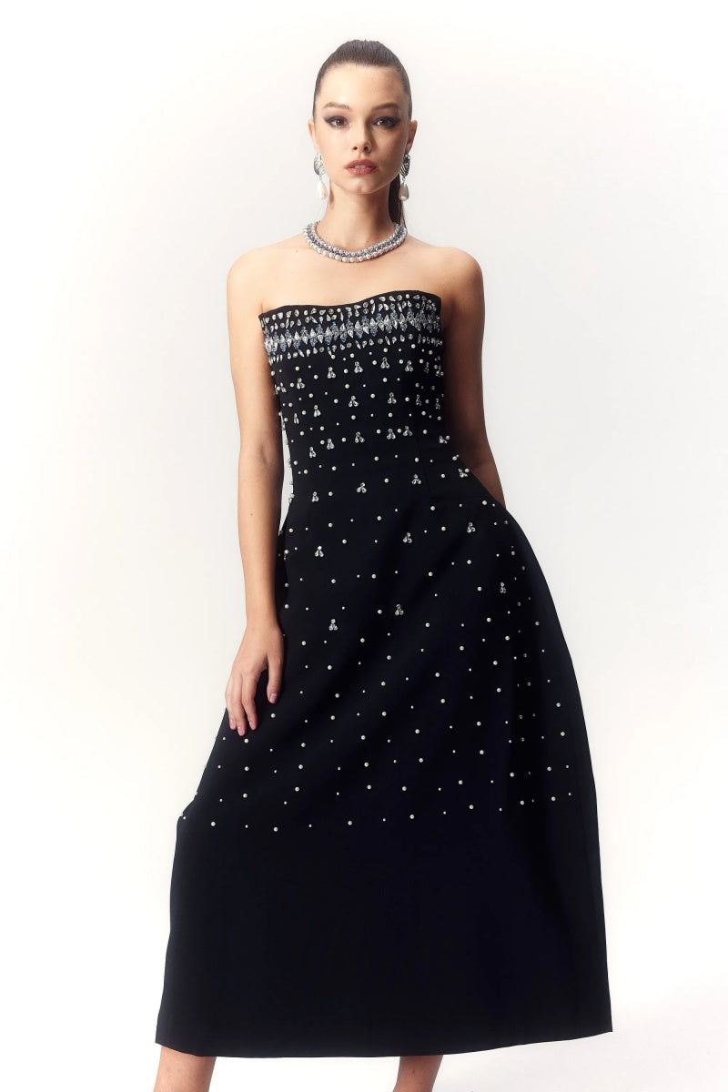 Polished Dress with an Effortless Classic Look