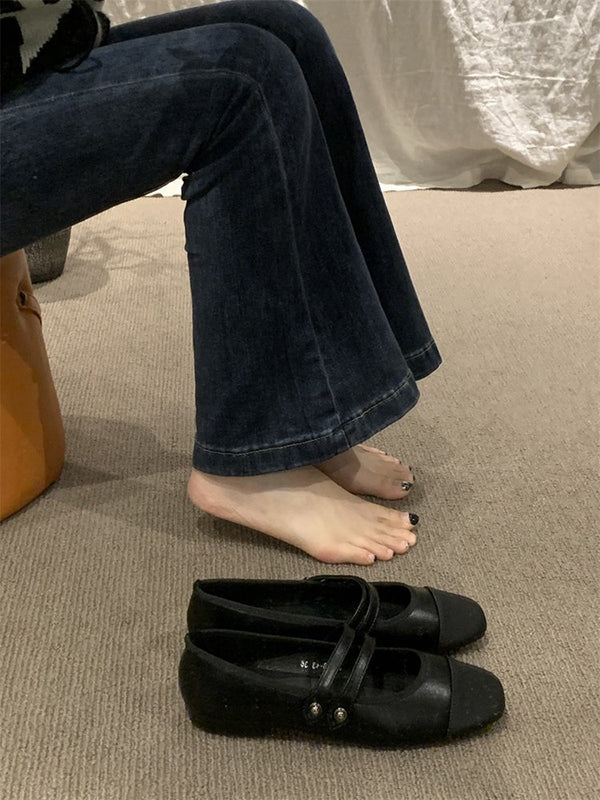 Well Tailored Heels with a Graceful Silhouette