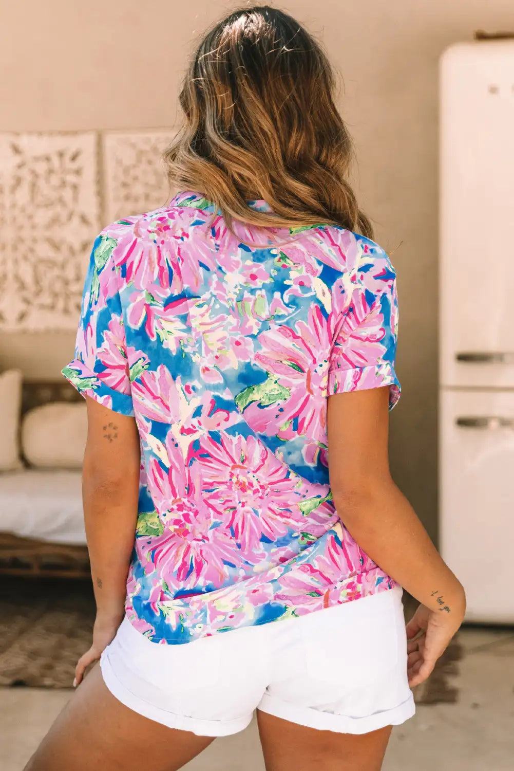 Sophisticated Blouse with a Clean Classic Look