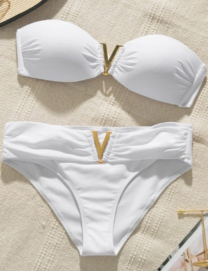 Effortlessly Elegant Bikini with a Timeless Design