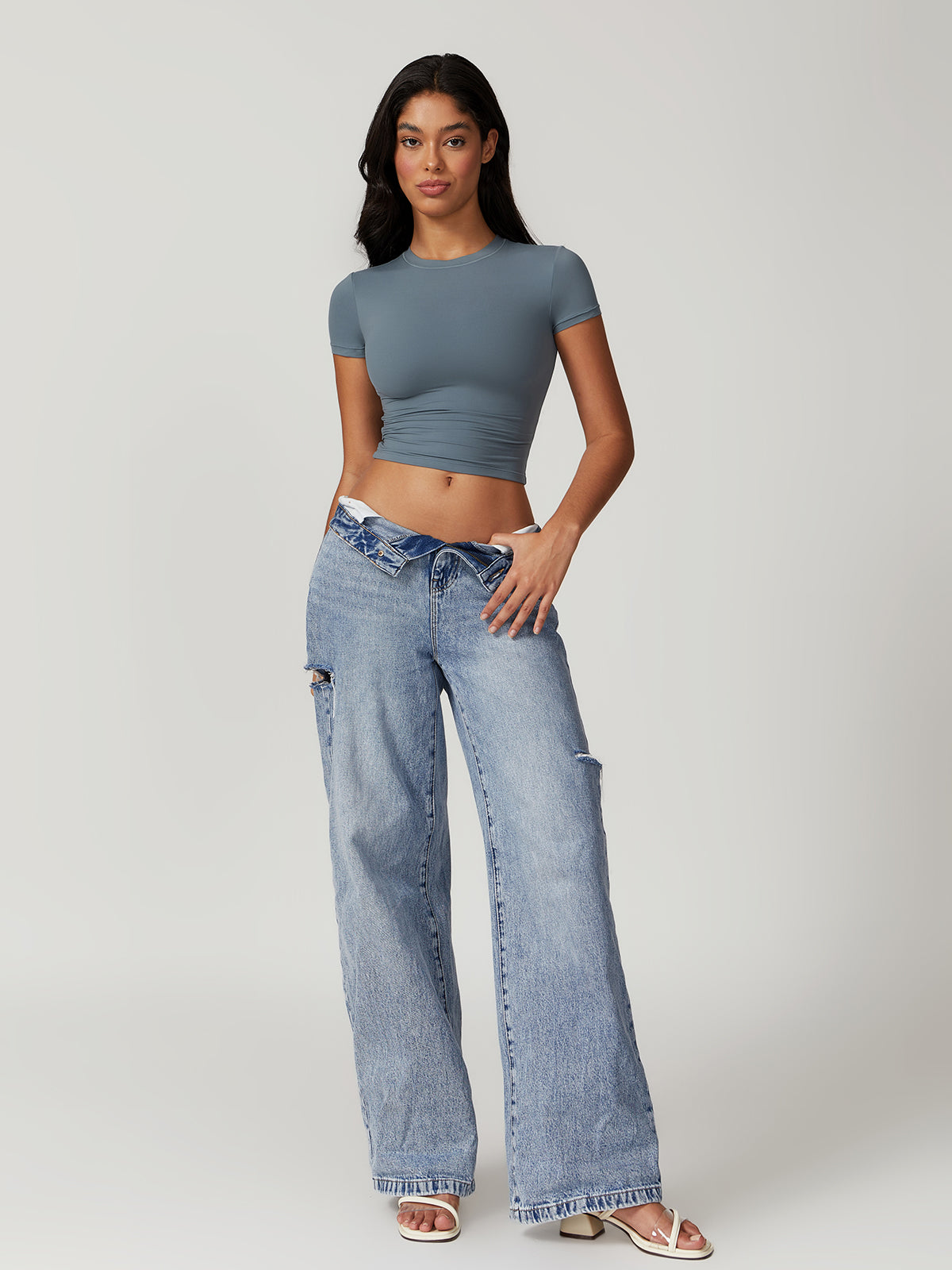 Well Tailored Top with a Graceful Silhouette