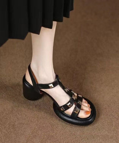 Polished Sandals with an Effortless Classic Look