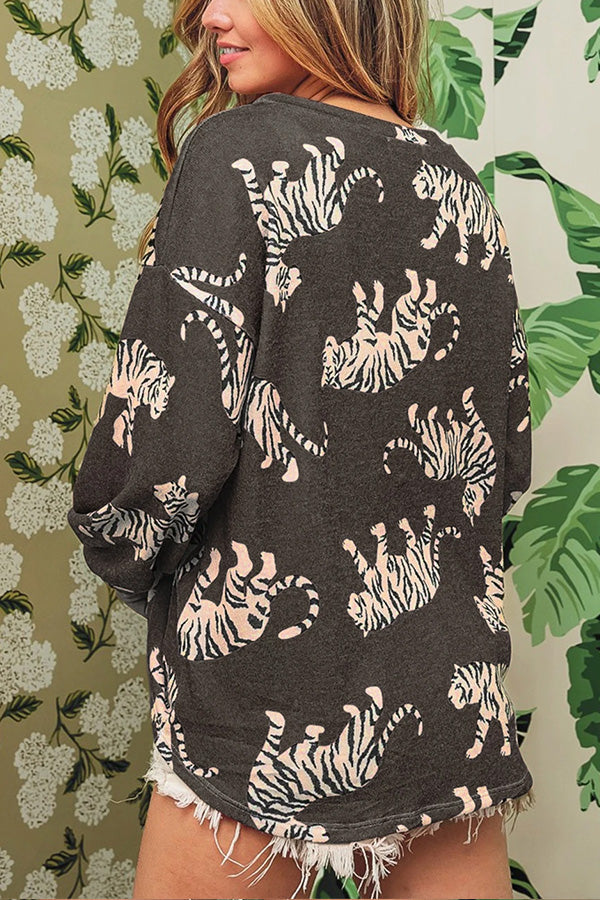 Elegantly Styled Pullover for Everyday Wear