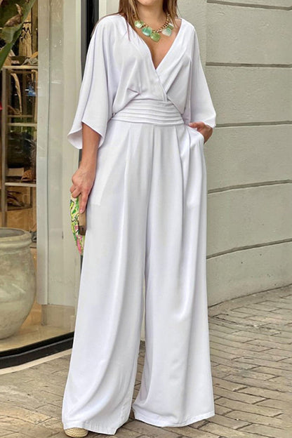 Effortlessly Elegant Garment with a Timeless Design