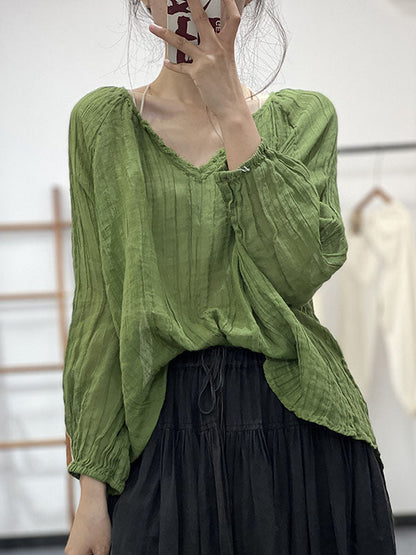 Well Tailored Blouse with a Graceful Silhouette