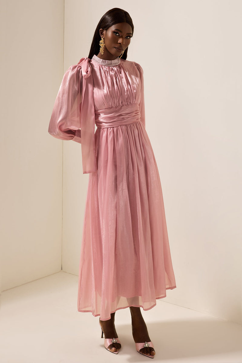 Beautifully Finished Dress in a Timeless Design