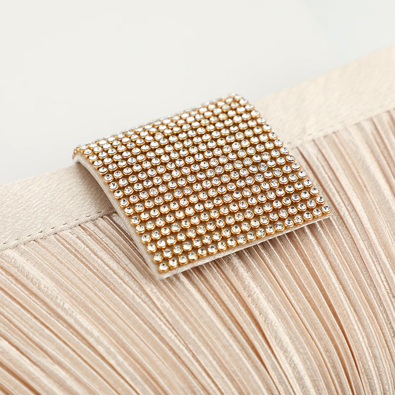 Beautifully Finished Bag in a Timeless Design