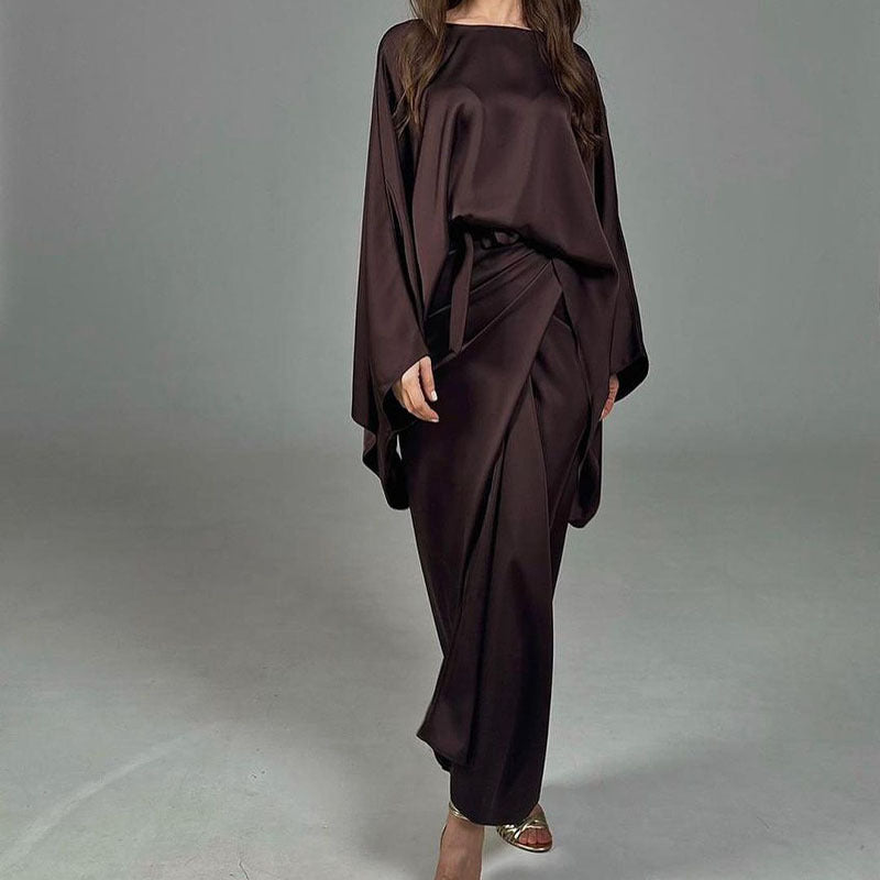 Effortlessly Elegant Garment with a Timeless Design