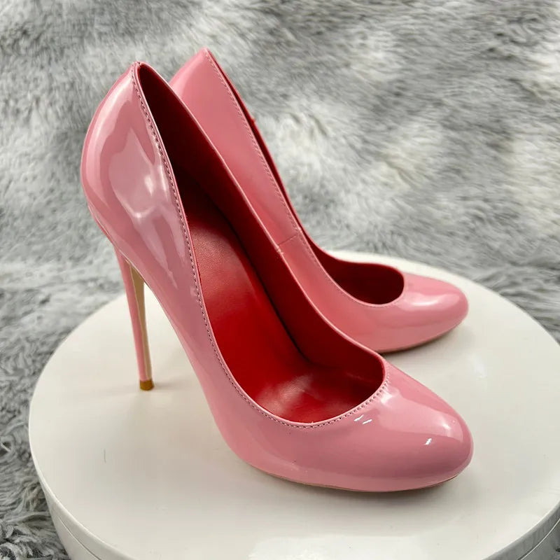 Effortlessly Elegant Shoes with a Timeless Design