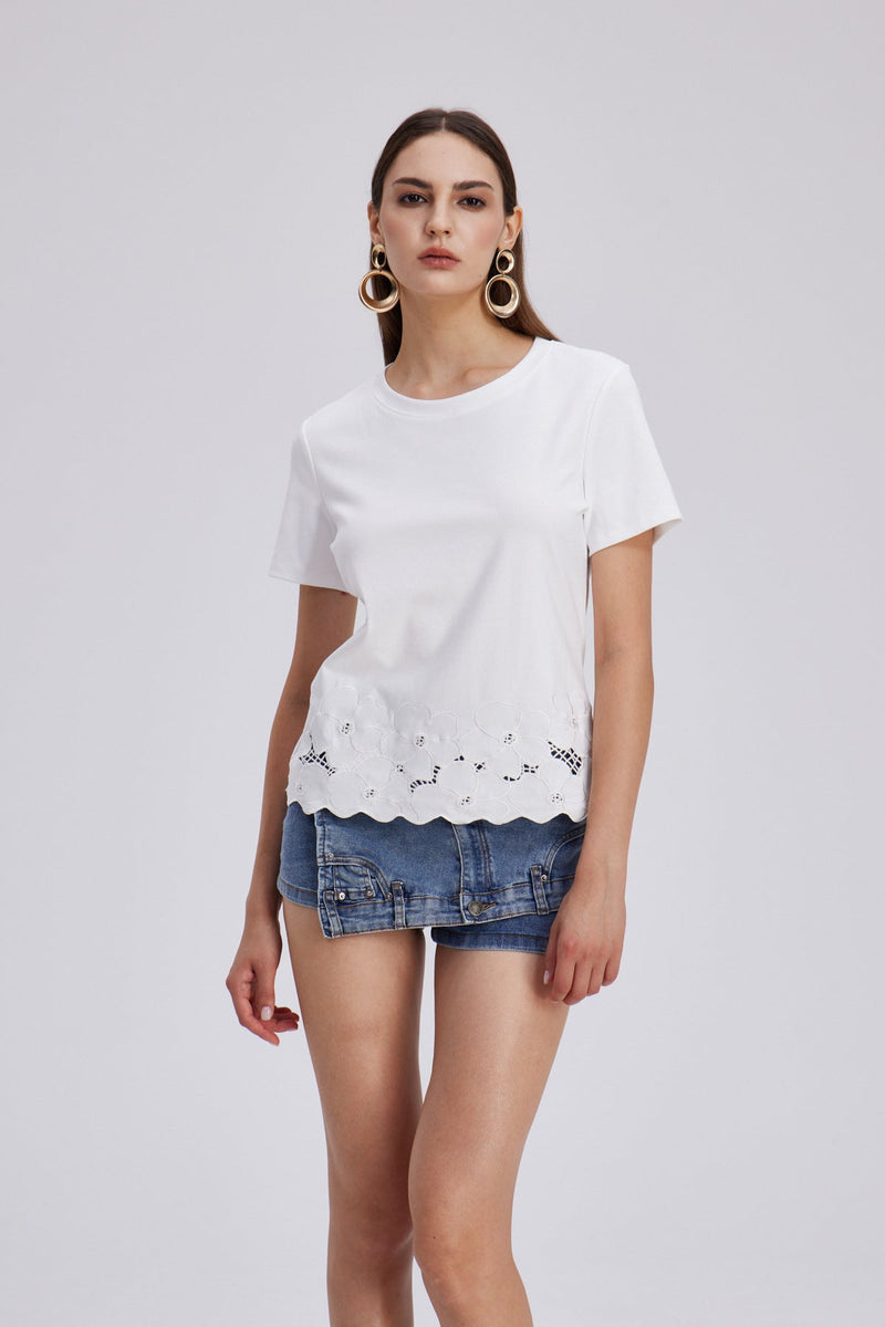 Effortlessly Elegant Shirt with a Timeless Design