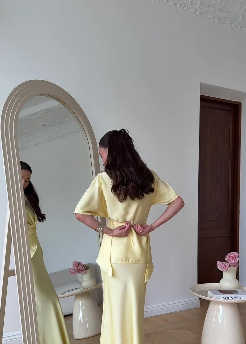 Polished Blouse with an Effortless Classic Look