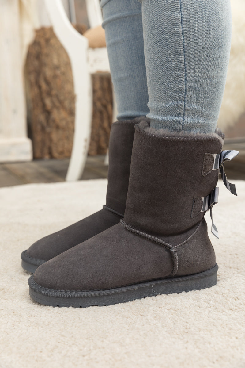 Gracefully Styled Boots for Any Occasion