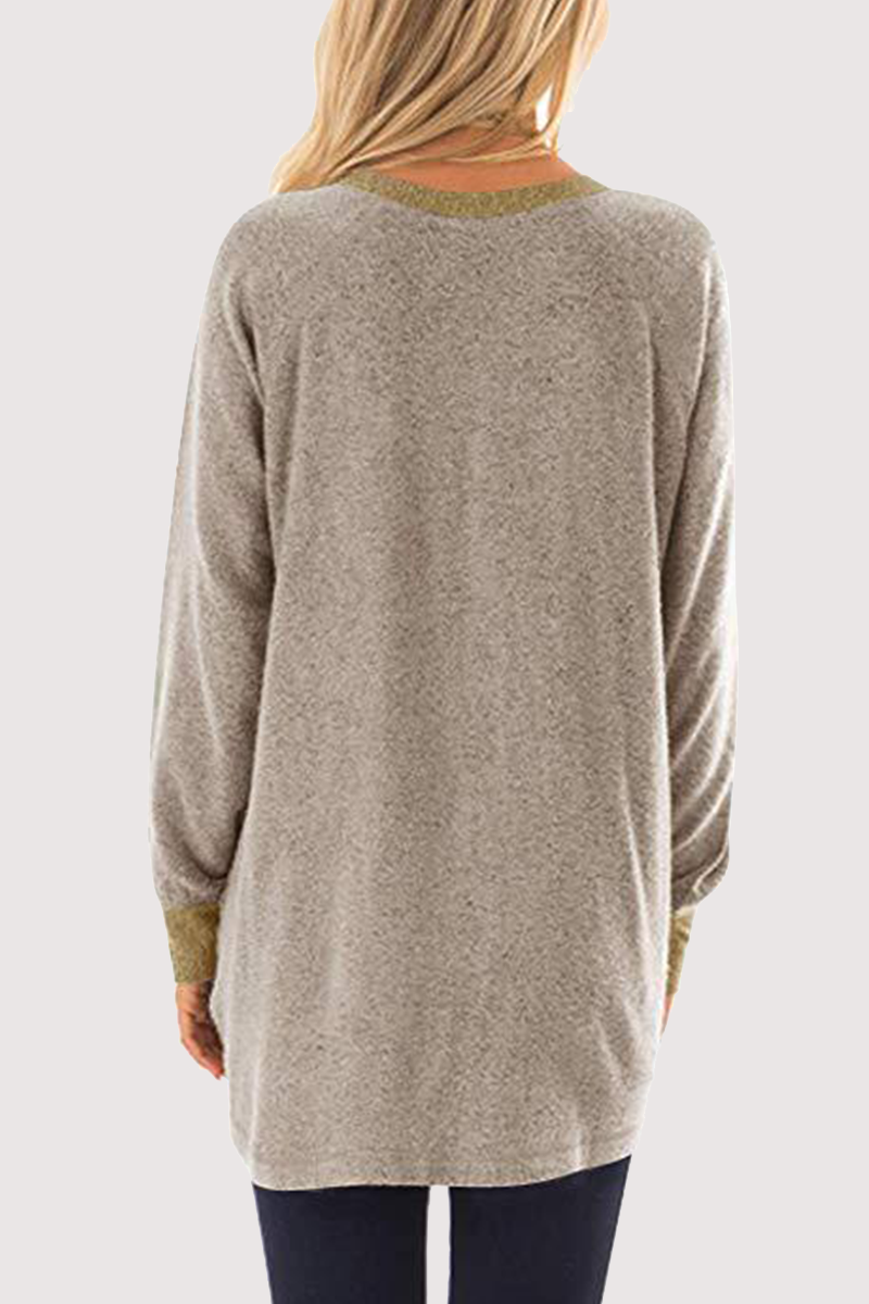 Well Tailored Top with a Graceful Silhouette