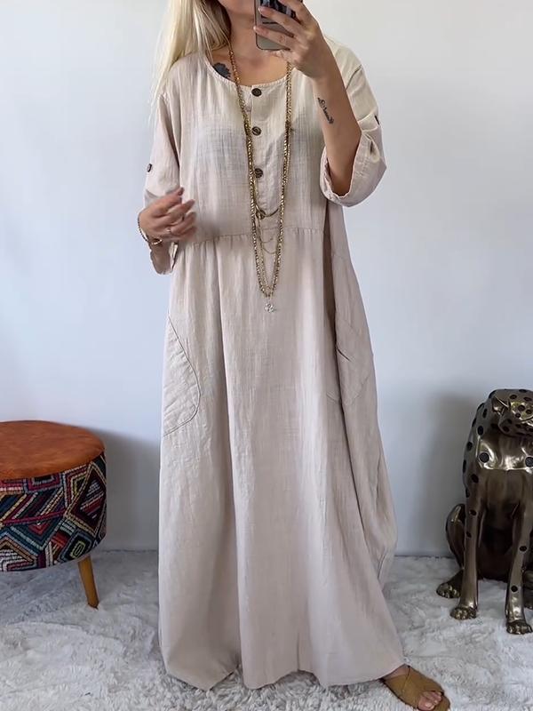 Beautifully Finished Dress in a Timeless Design