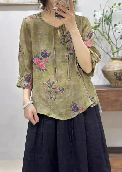 Classic Vintage Shirt with a Flattering Fit