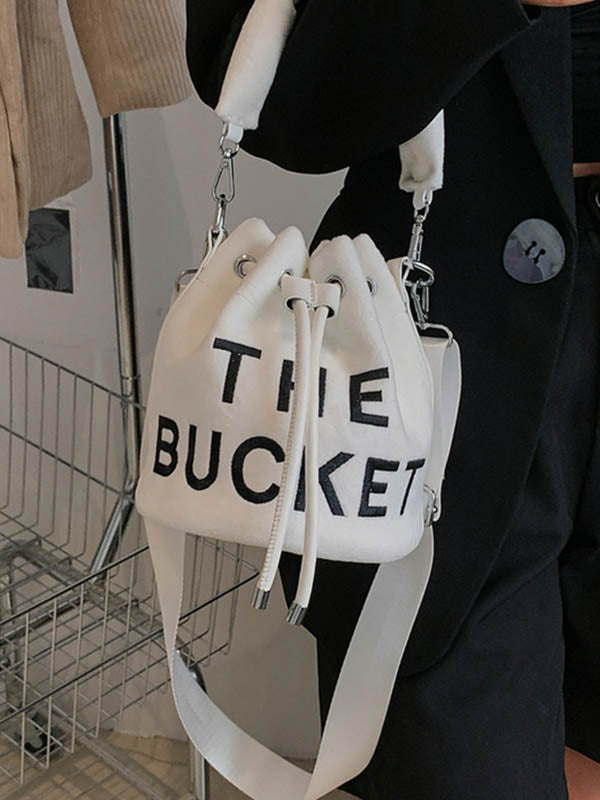 Well Tailored Bag with a Graceful Silhouette