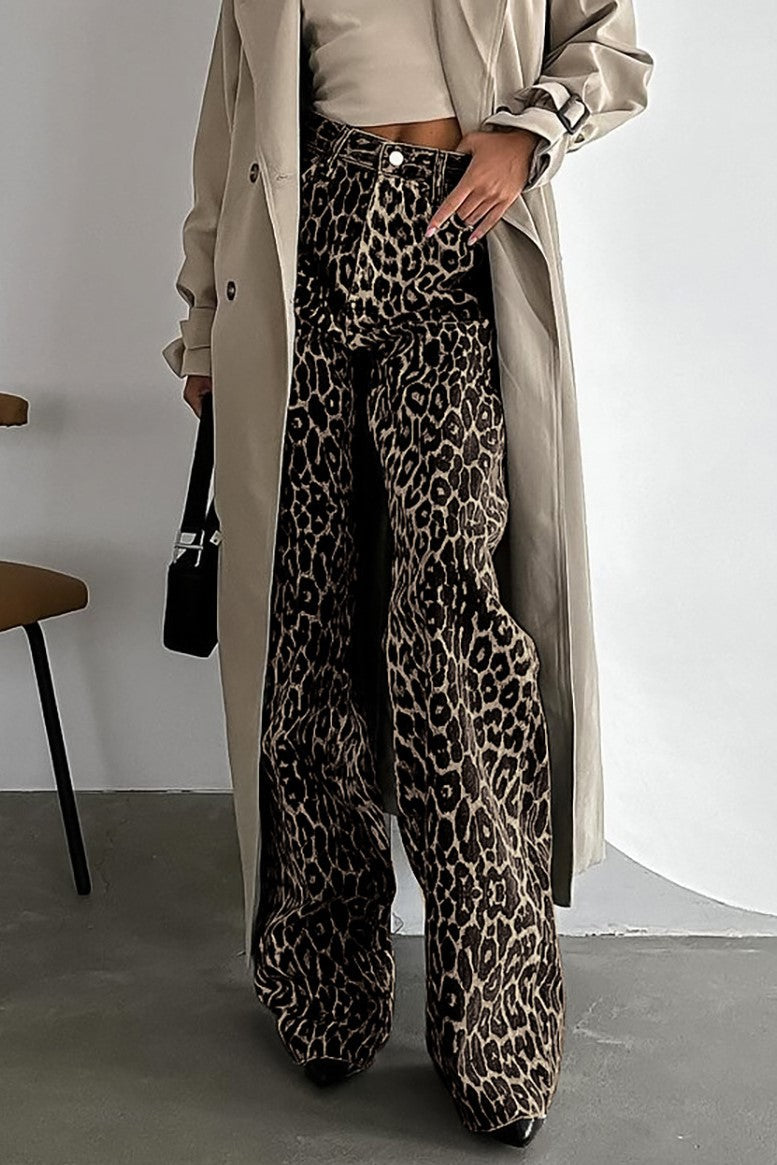 Elegantly Styled Pants for Everyday Wear