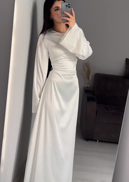 Polished Dress with an Effortless Classic Look