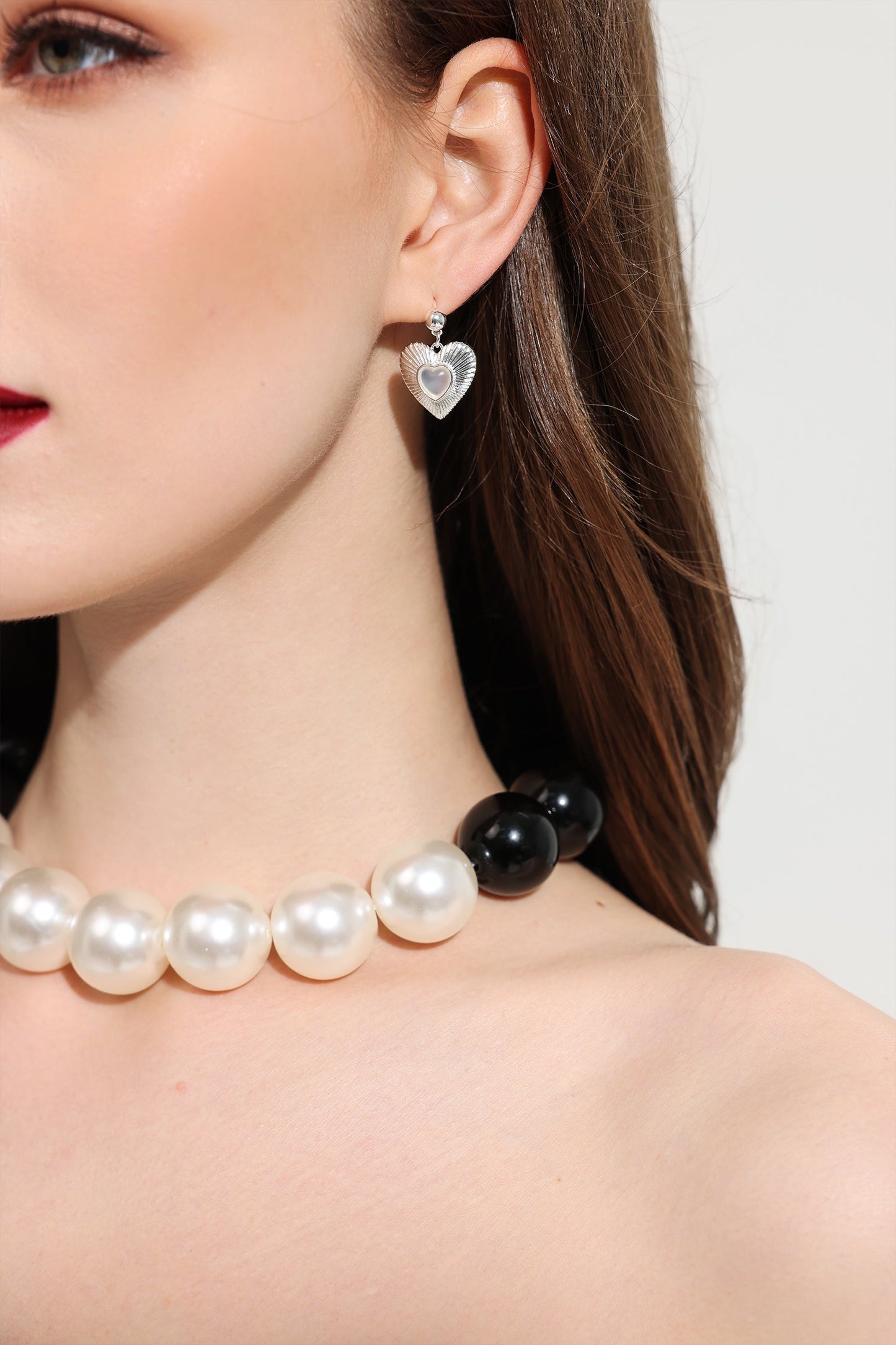 Effortlessly Elegant Garment with a Timeless Design
