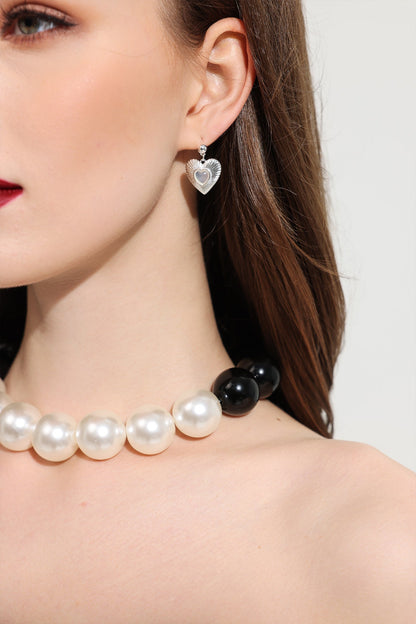 Effortlessly Elegant Garment with a Timeless Design
