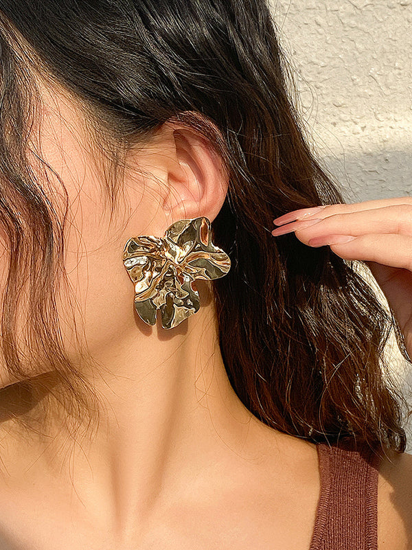 Beautifully Finished Garment in a Timeless Design