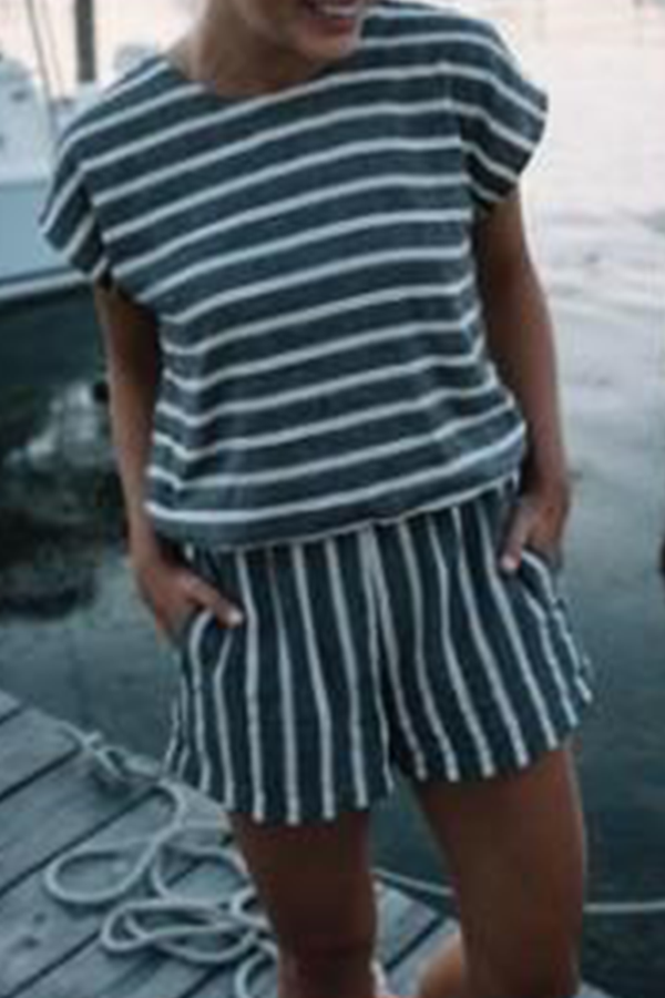 Effortlessly Elegant Garment with a Timeless Design