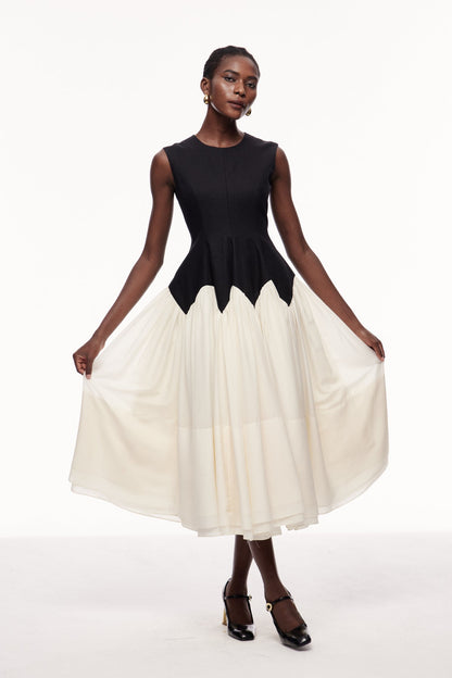 Classic Vintage & Enduringly Stylish Dress