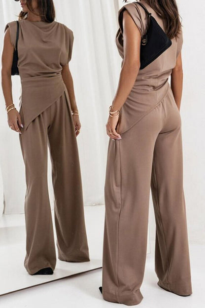 Sophisticated Pants with a Clean Classic Look
