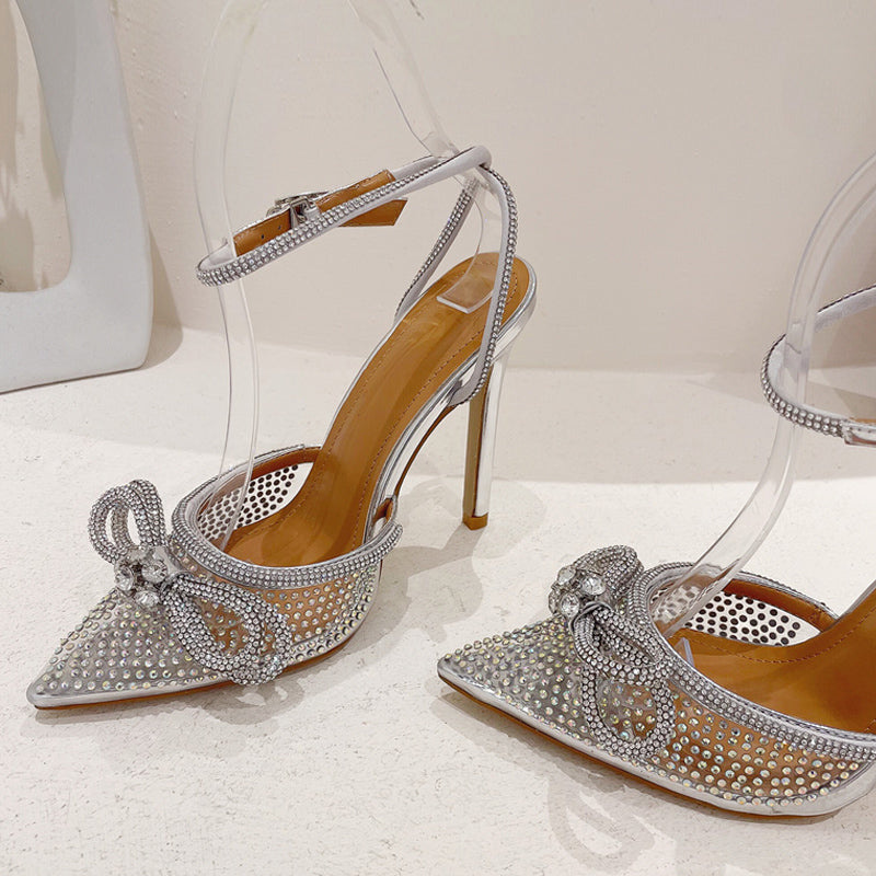 Effortlessly Elegant Heels with a Timeless Design