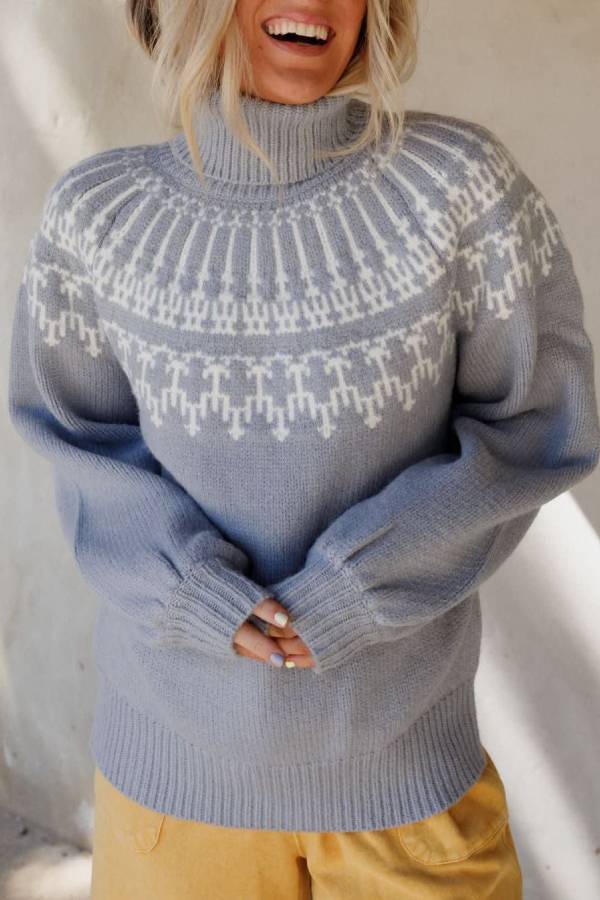 Classic Vintage Sweater with a Flattering Fit