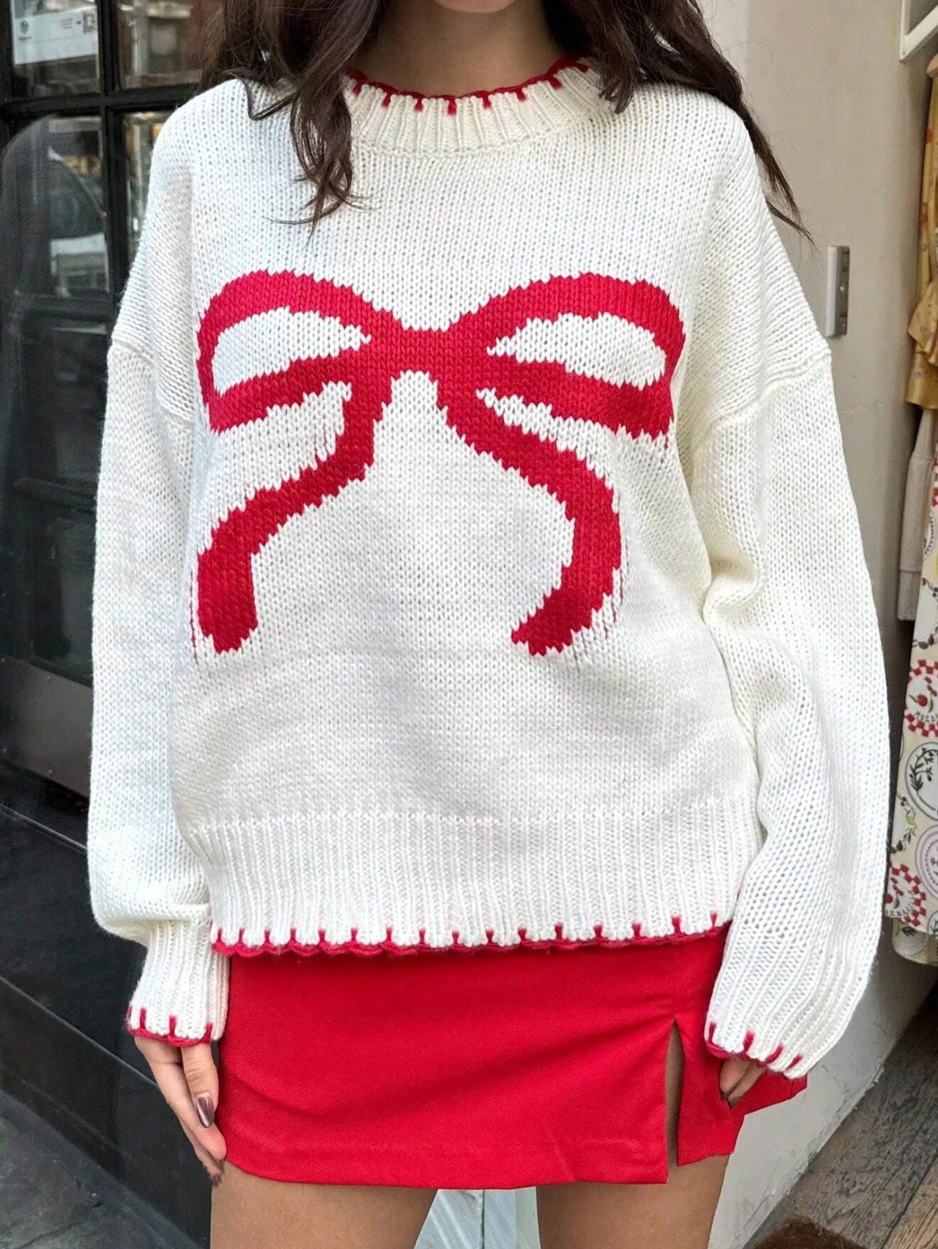 Effortlessly Elegant Sweater with a Timeless Design