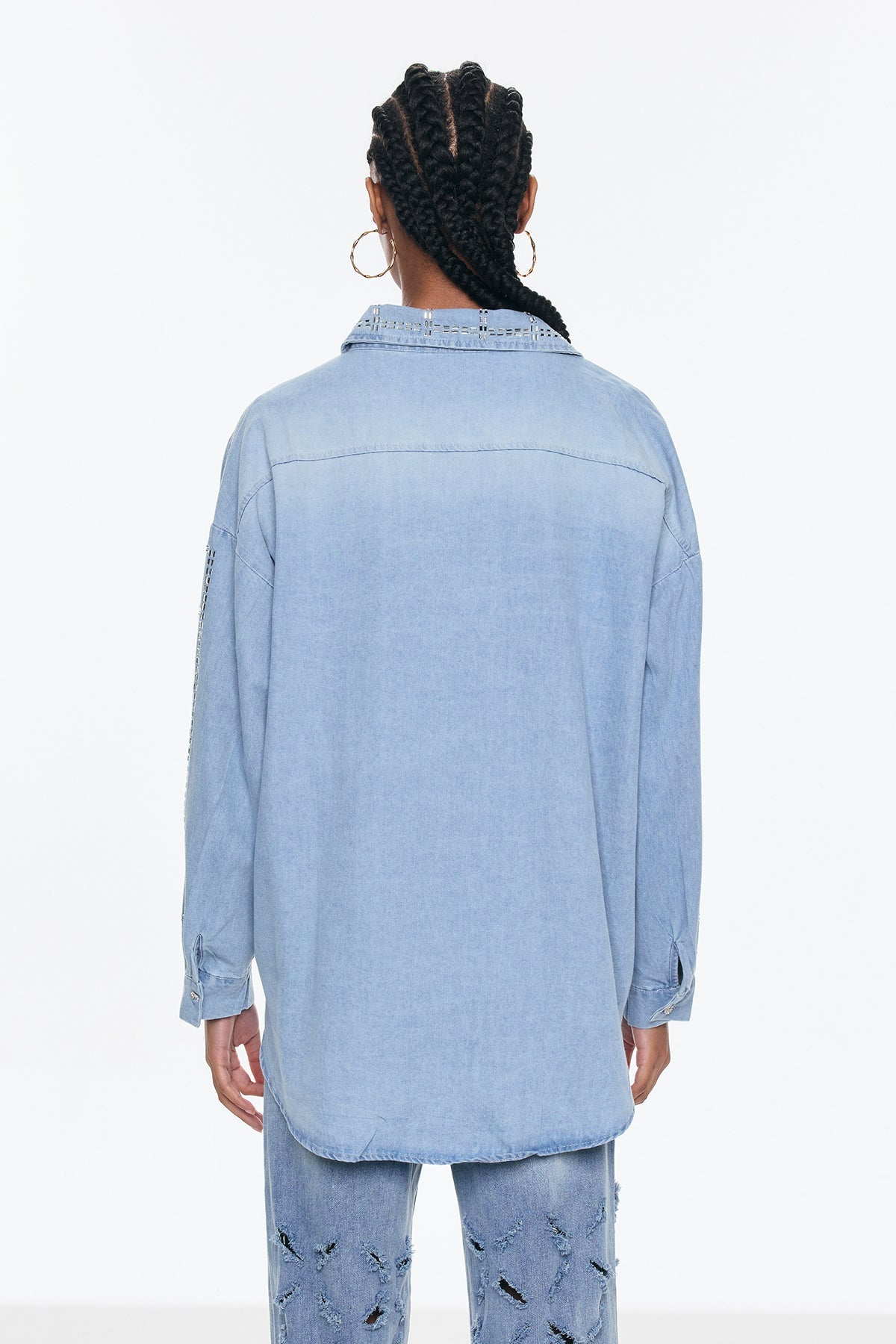 Gracefully Styled Shirt for Any Occasion