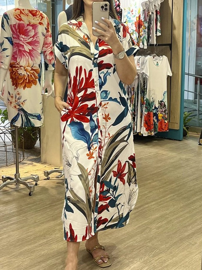 Beautifully Finished Dress in a Timeless Design