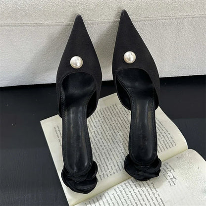 Well Tailored Heels with a Graceful Silhouette