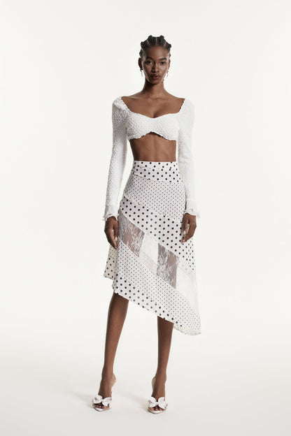 Well Tailored Garment with a Graceful Silhouette