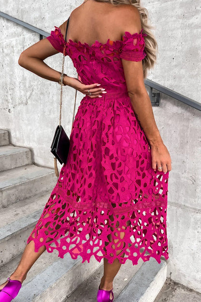 Beautifully Finished Dress in a Timeless Design