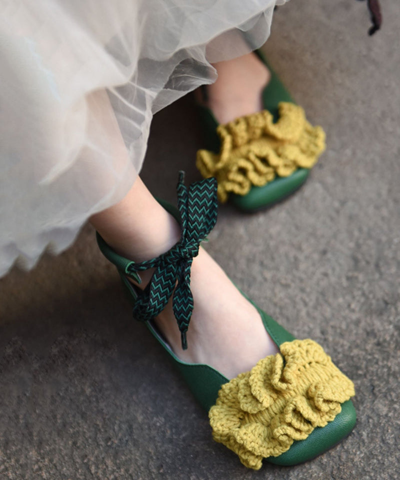 Effortlessly Elegant Shoes with a Timeless Design