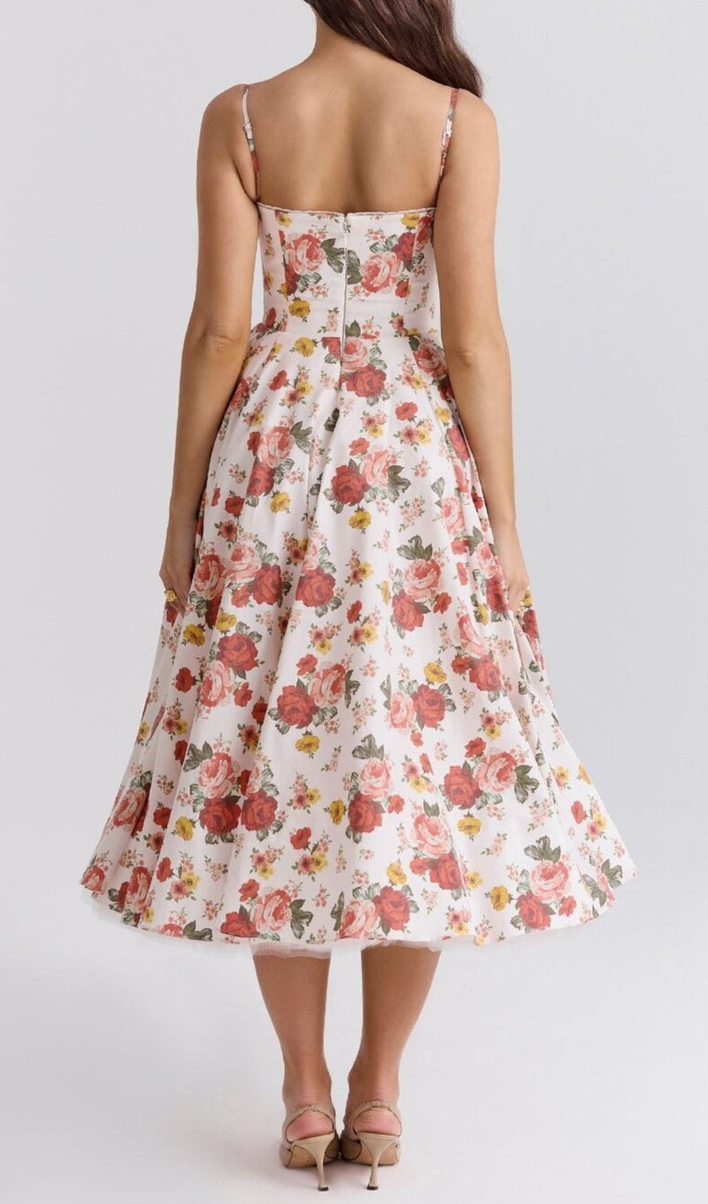 Beautifully Crafted Dress in a Classic Style