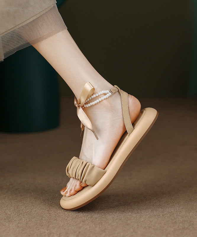 Well Tailored Sandals with a Graceful Silhouette