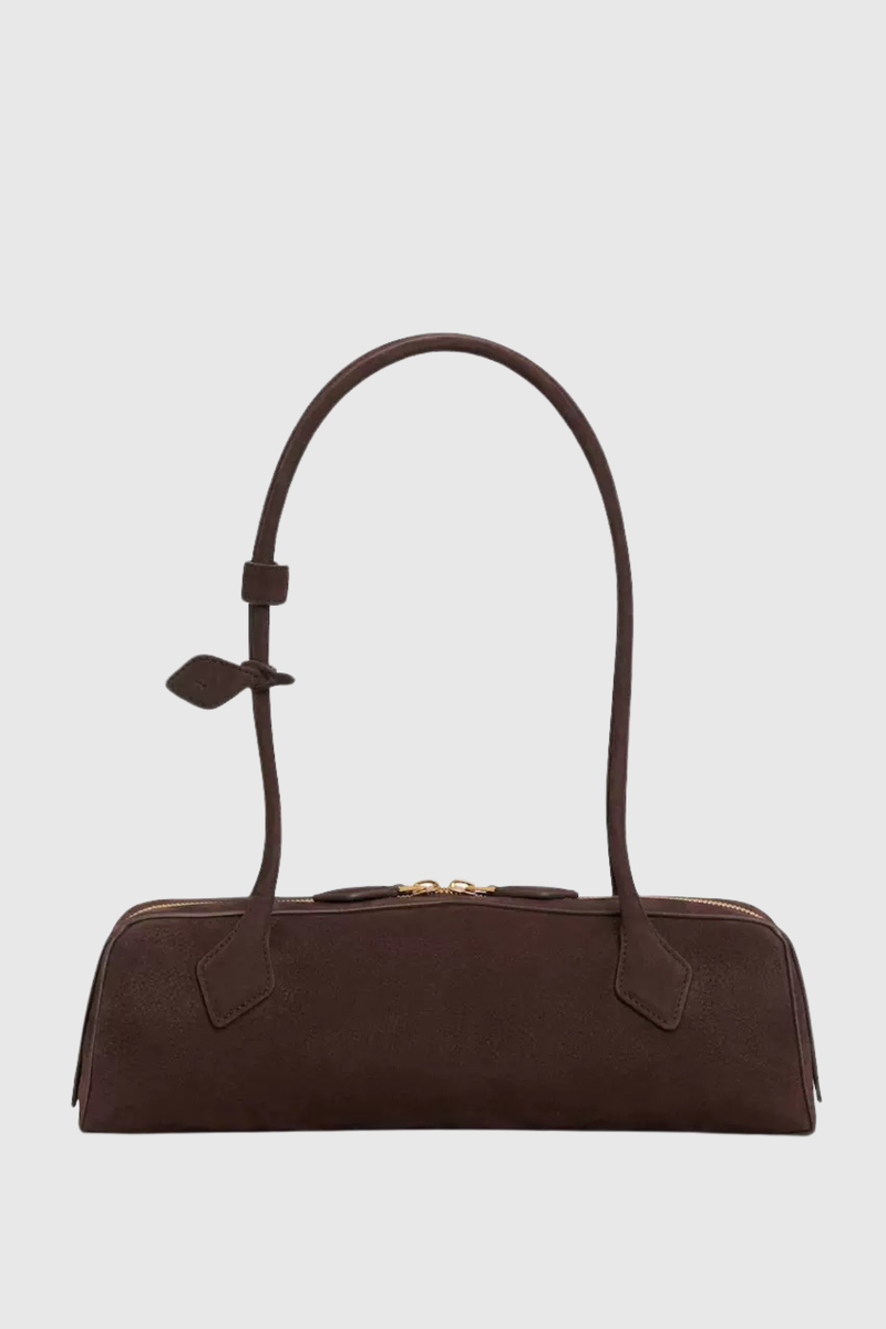 Gracefully Styled Bag for Any Occasion