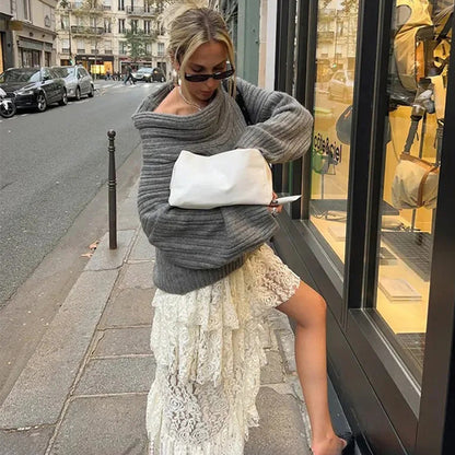 Effortlessly Elegant Sweater with a Timeless Design